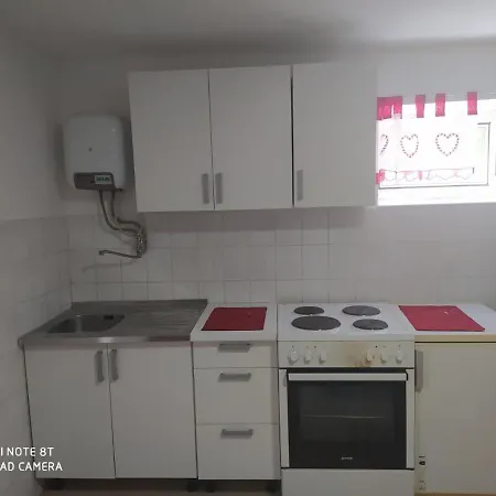 Ateljevic Apartment *